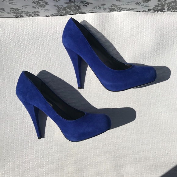Steve Madden Trinitie Blue Suede Pumps - Picture 5 of 10